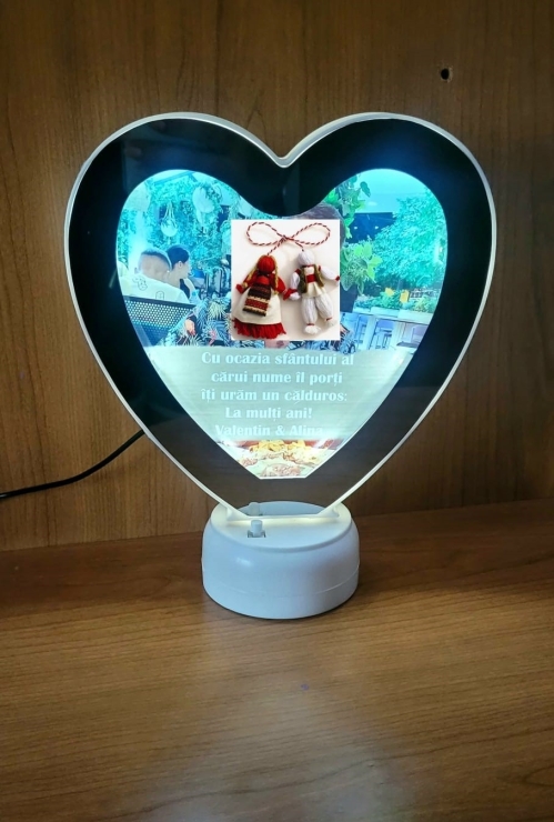 Oglindă Magică LED Personalizată - Cadoul WOW de 1-8 Martie